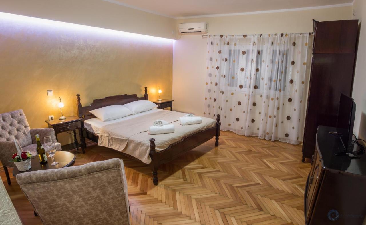 קוטור Apartments Vila Marija מראה חיצוני תמונה
