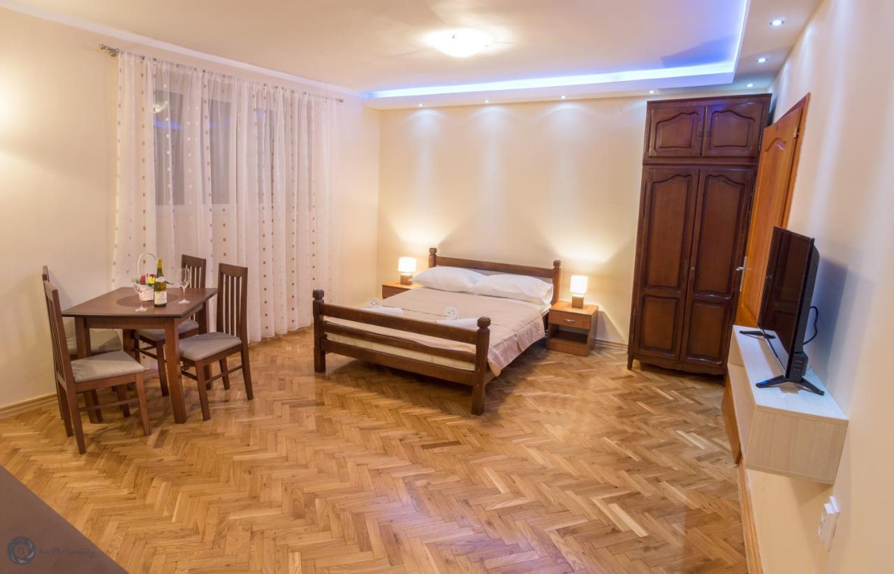 קוטור Apartments Vila Marija מראה חיצוני תמונה