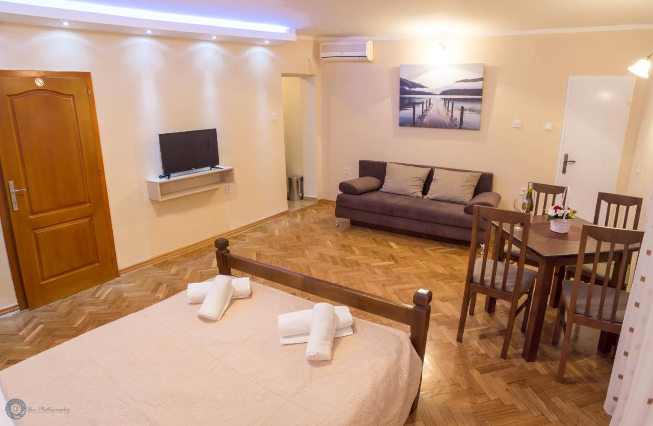 קוטור Apartments Vila Marija מראה חיצוני תמונה