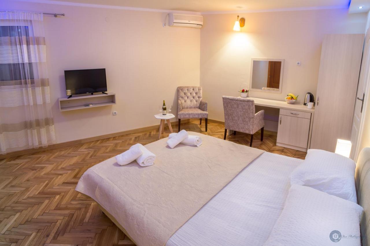 קוטור Apartments Vila Marija מראה חיצוני תמונה