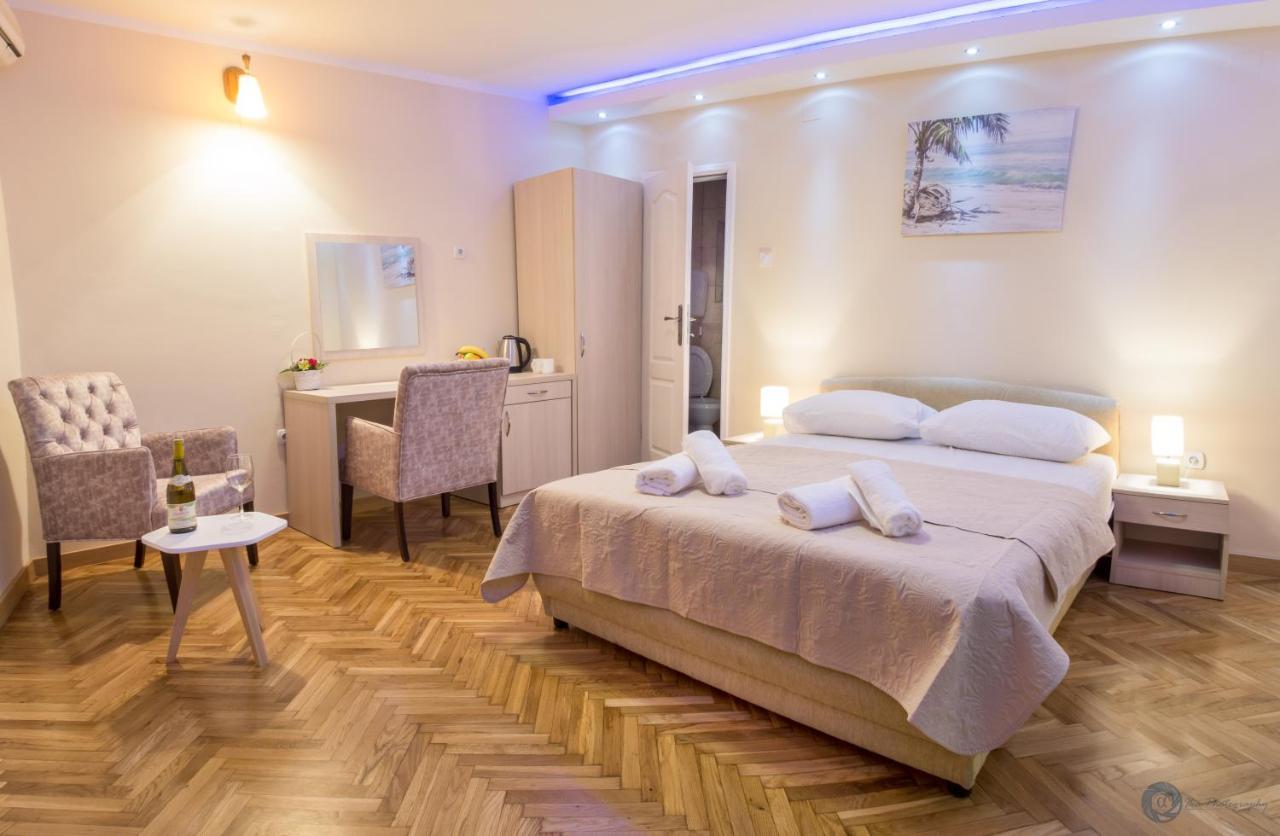 קוטור Apartments Vila Marija מראה חיצוני תמונה